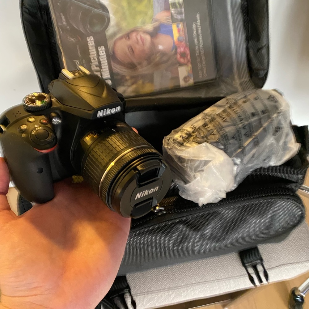 FOR SALE - Nikon D3400 Two Lens Kit $549 ($300 off)
